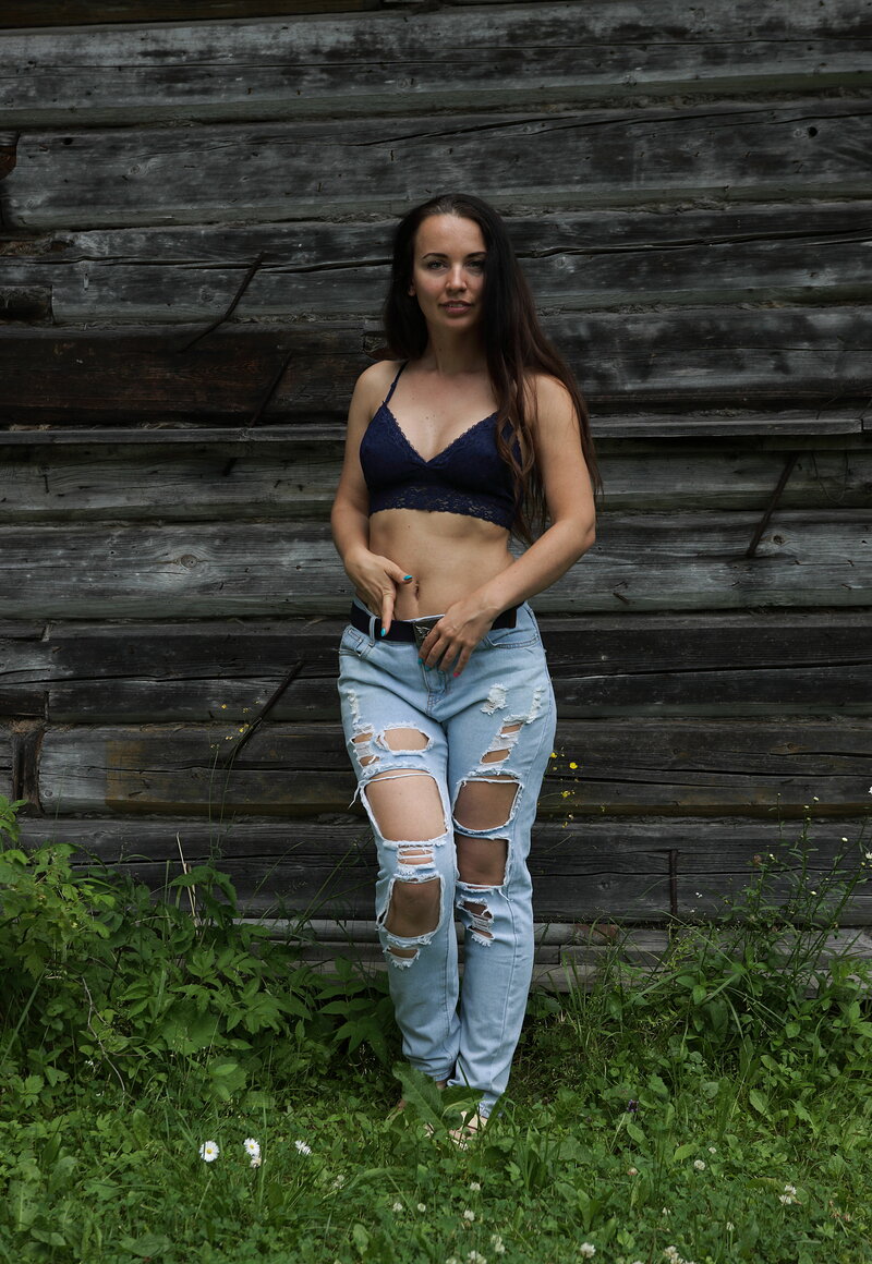 Неленка, 35
